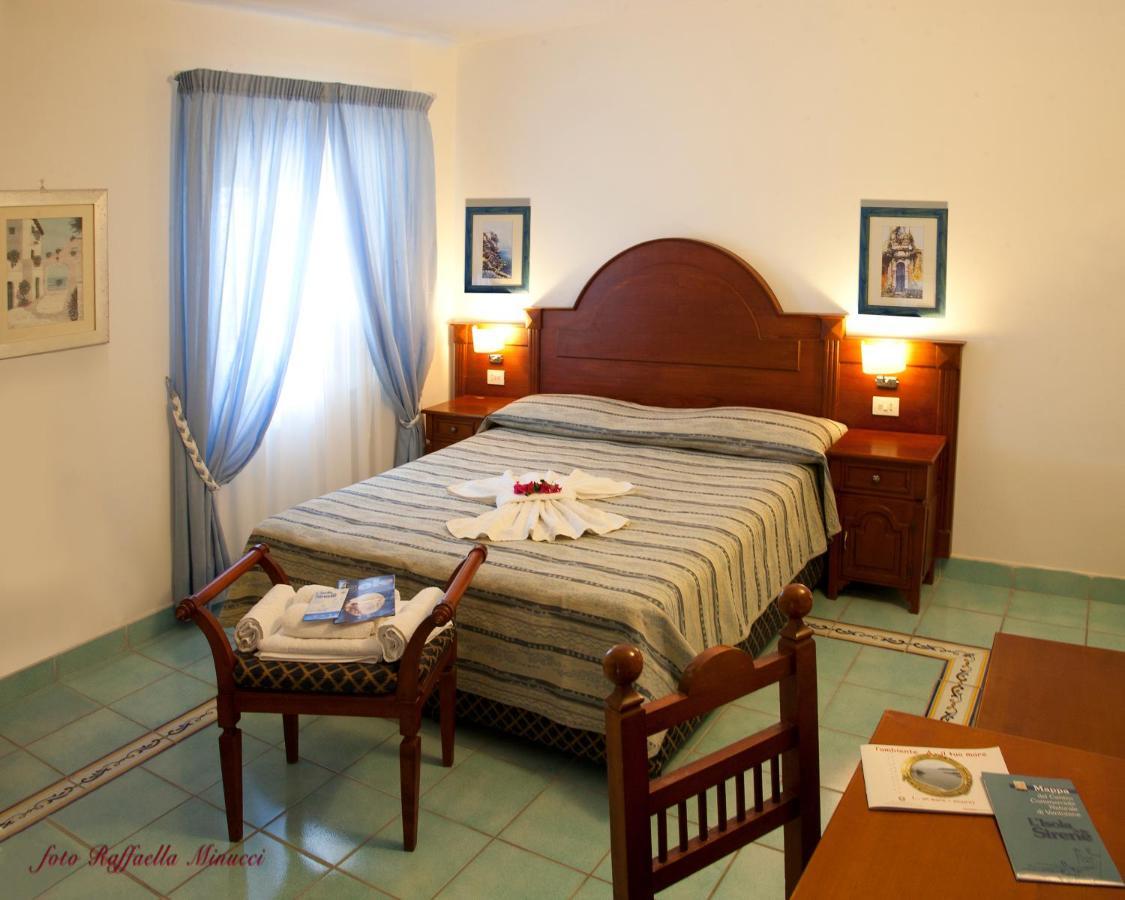 Hotel Isolabella Вентолене Экстерьер фото