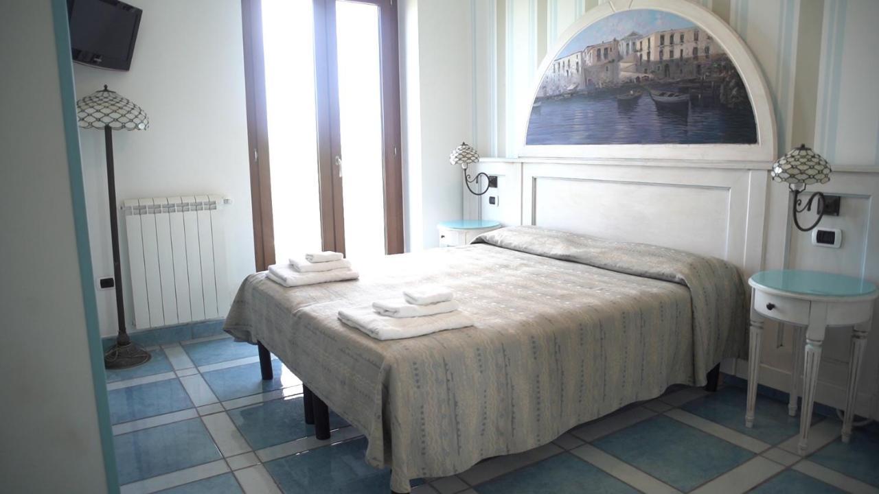 Hotel Isolabella Вентолене Экстерьер фото