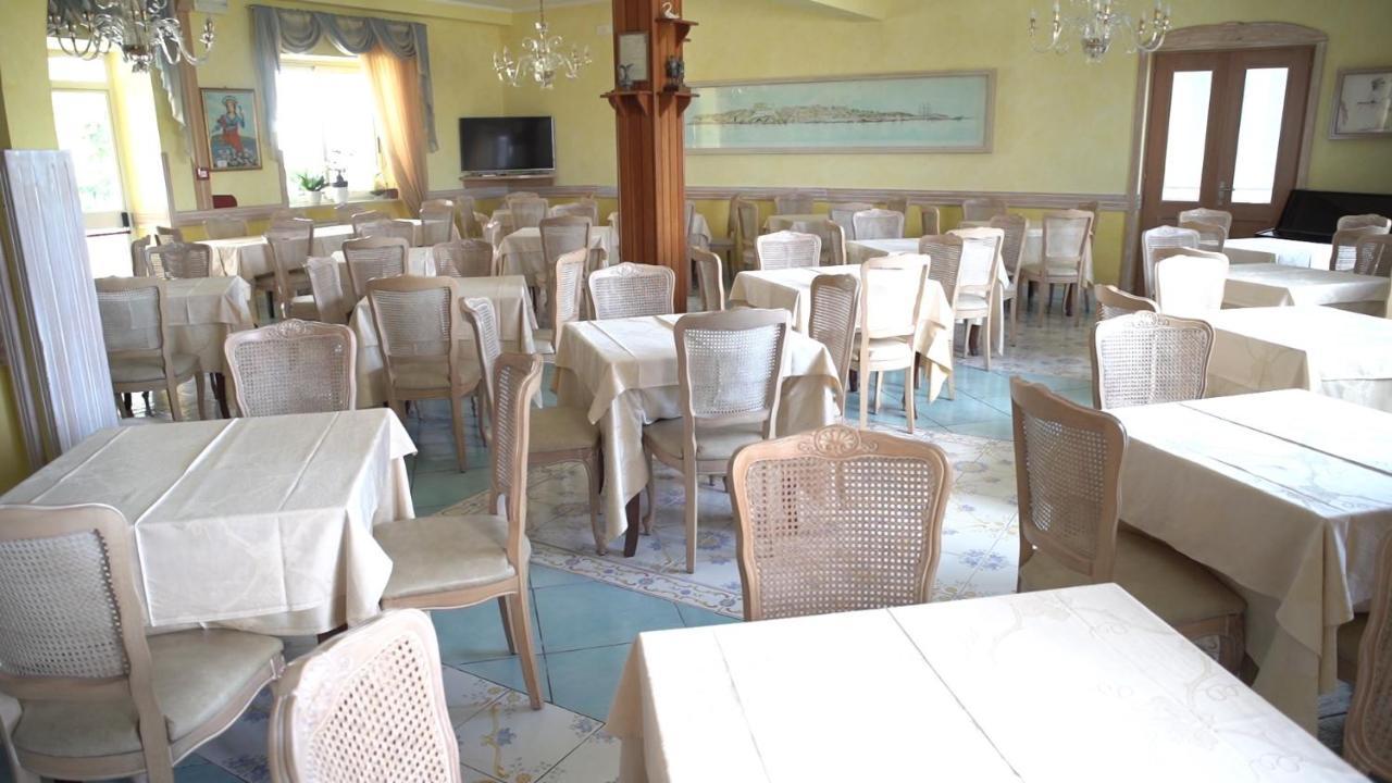 Hotel Isolabella Вентолене Экстерьер фото