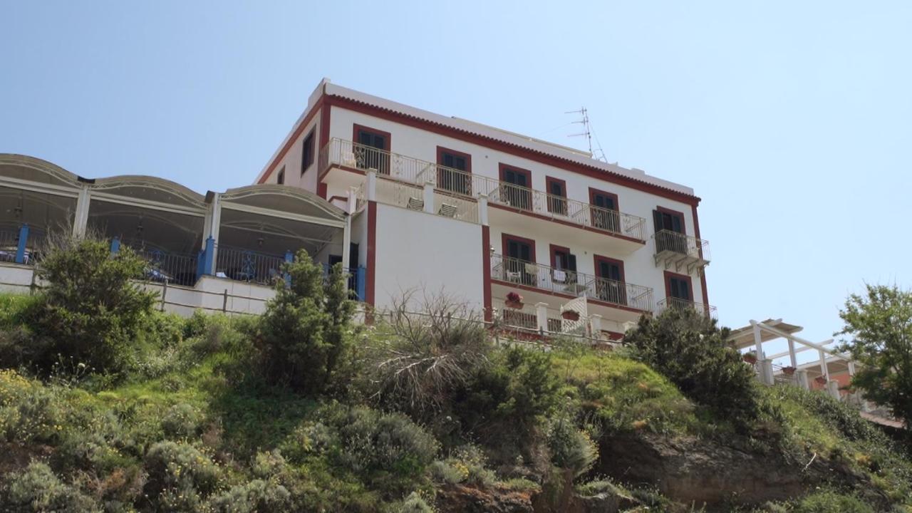 Hotel Isolabella Вентолене Экстерьер фото