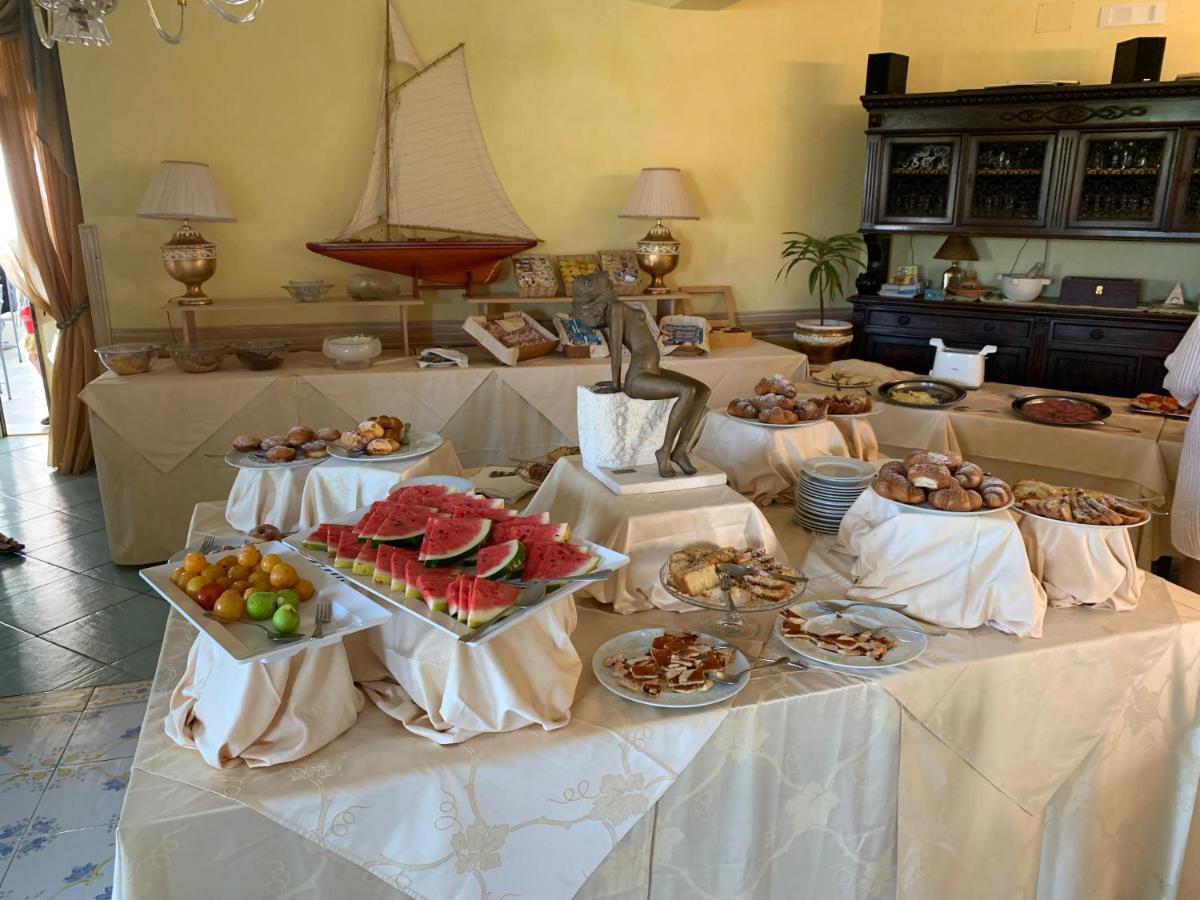 Hotel Isolabella Вентолене Экстерьер фото